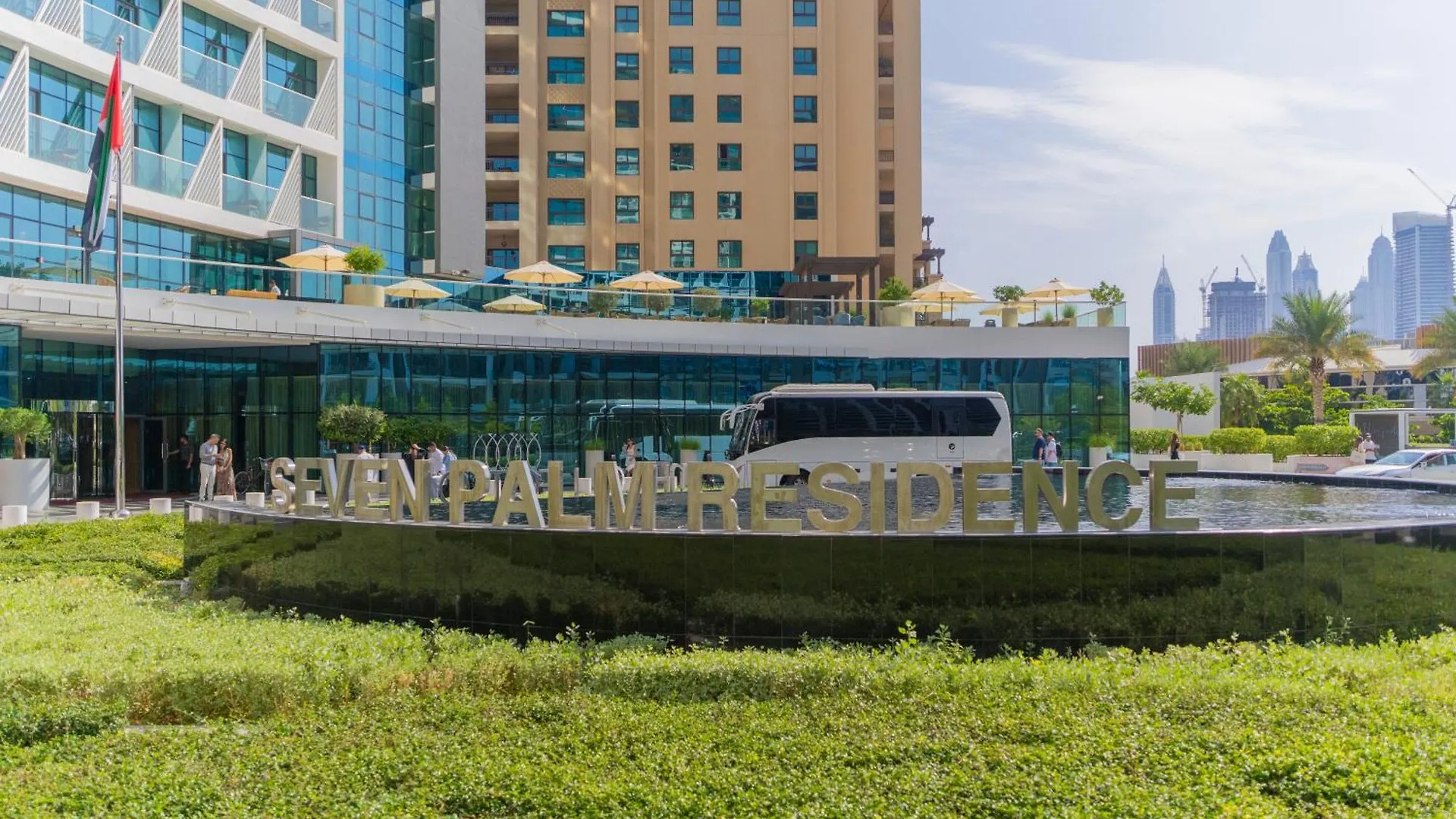 Studio With Private Beach Access At Palm Jumeirah Dubai