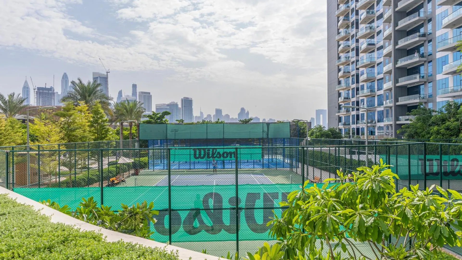 Studio With Private Beach Access At Palm Jumeirah Dubai