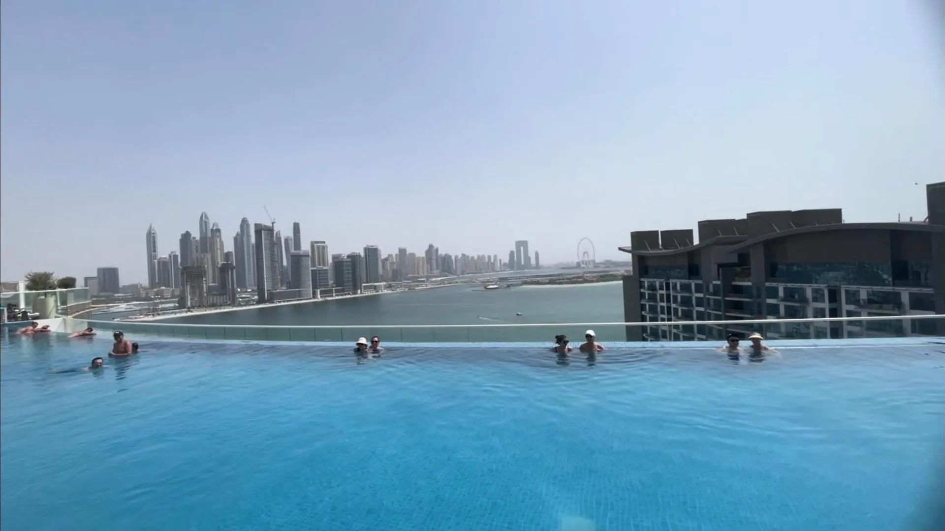 Studio With Private Beach Access At Palm Jumeirah Dubai